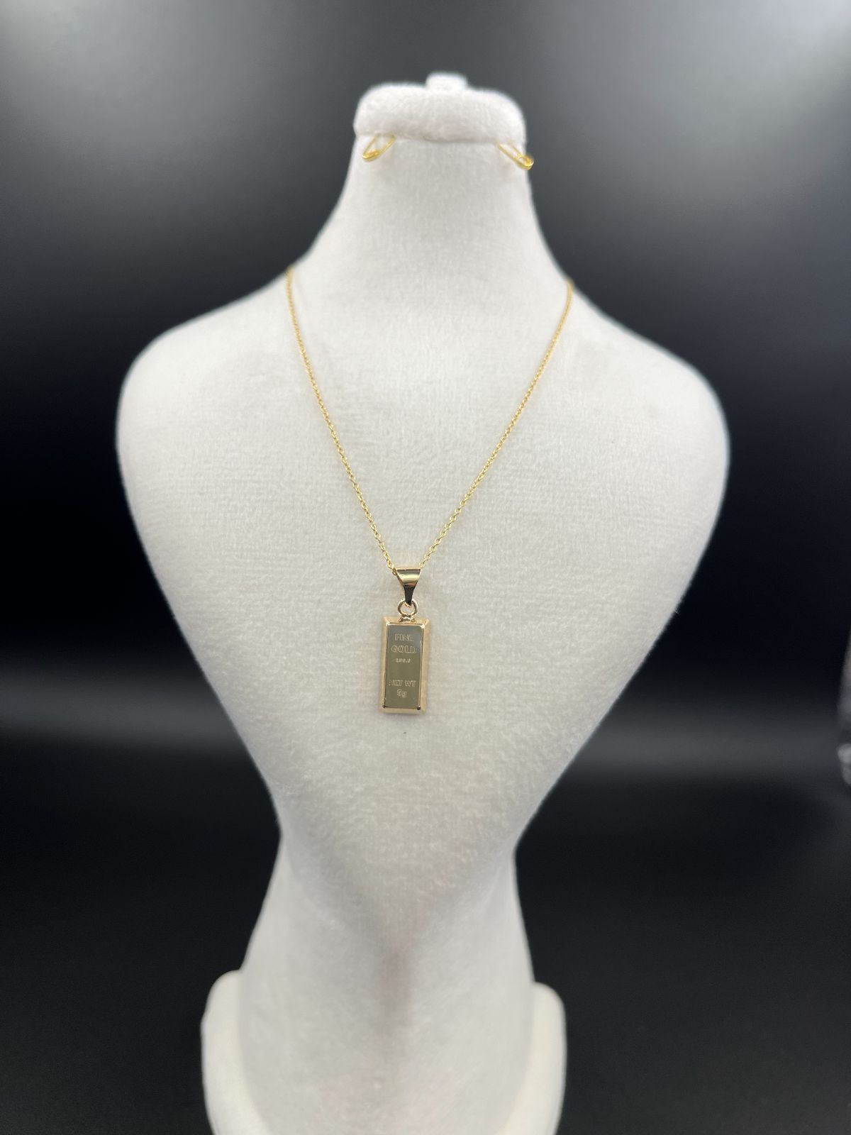 آویز شمش طلا